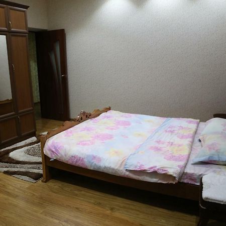 Srtashyan Apartments - Gorky Street Gyumri Esterno foto